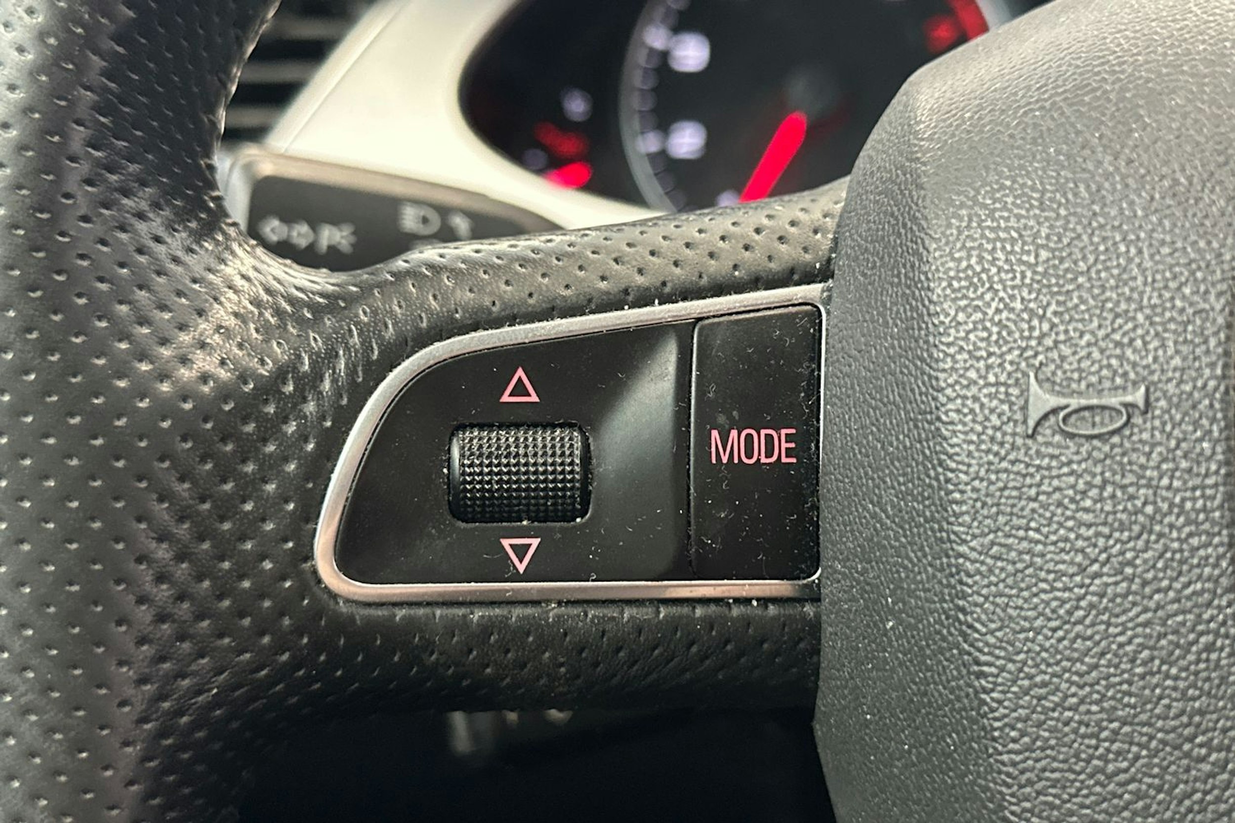 punainen Audi A4 2012 kuva 17.