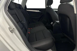 valkoinen Audi A4 2012 kuva 12.