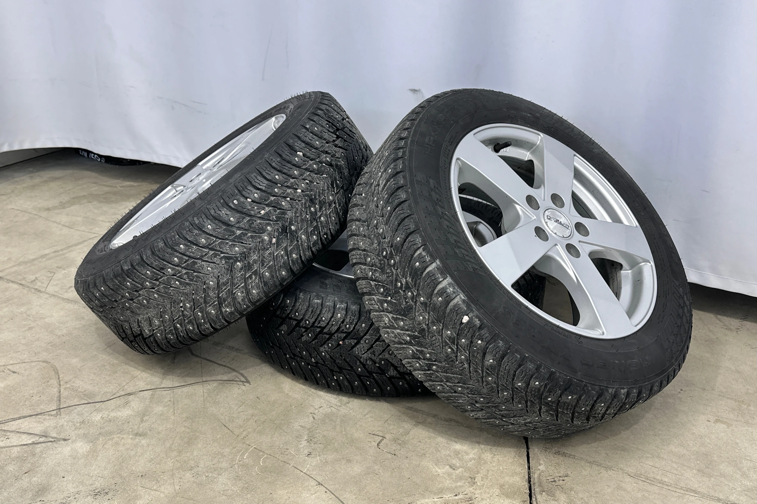 valkoinen Audi A4 2012 kuva 16.