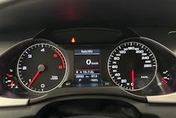 valkoinen Audi A4 2012 kuva 18.