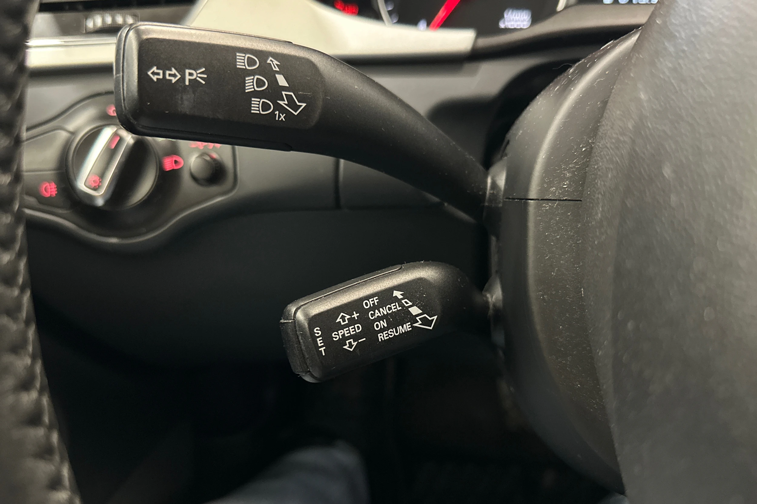 valkoinen Audi A4 2012 kuva 19.