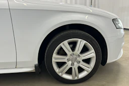 valkoinen Audi A4 2012 kuva 38.