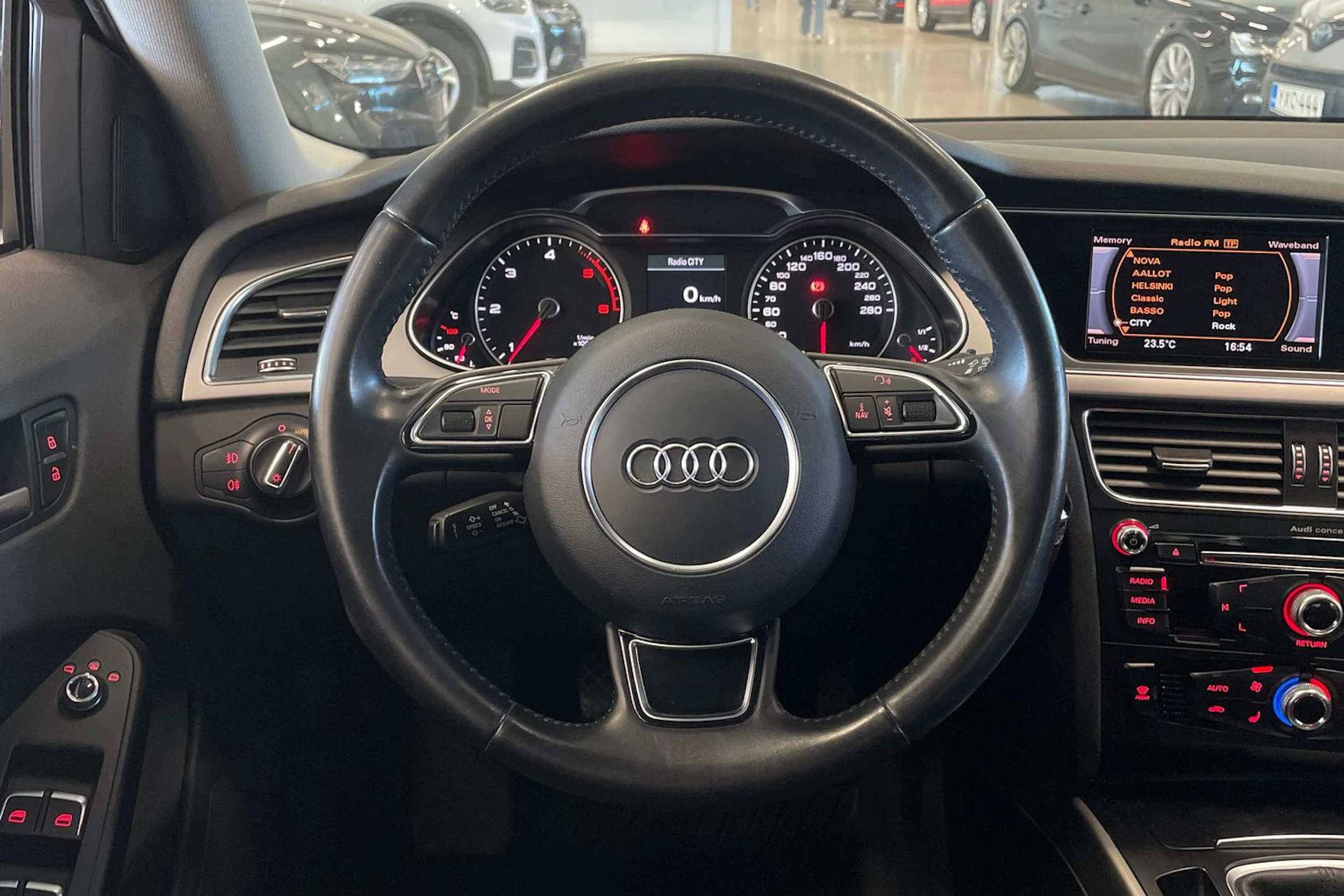 harmaa Audi A4 2012 kuva 12.