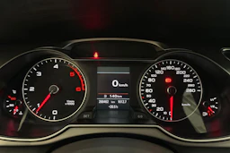 harmaa Audi A4 2012 kuva 13.