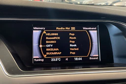harmaa Audi A4 2012 kuva 18.