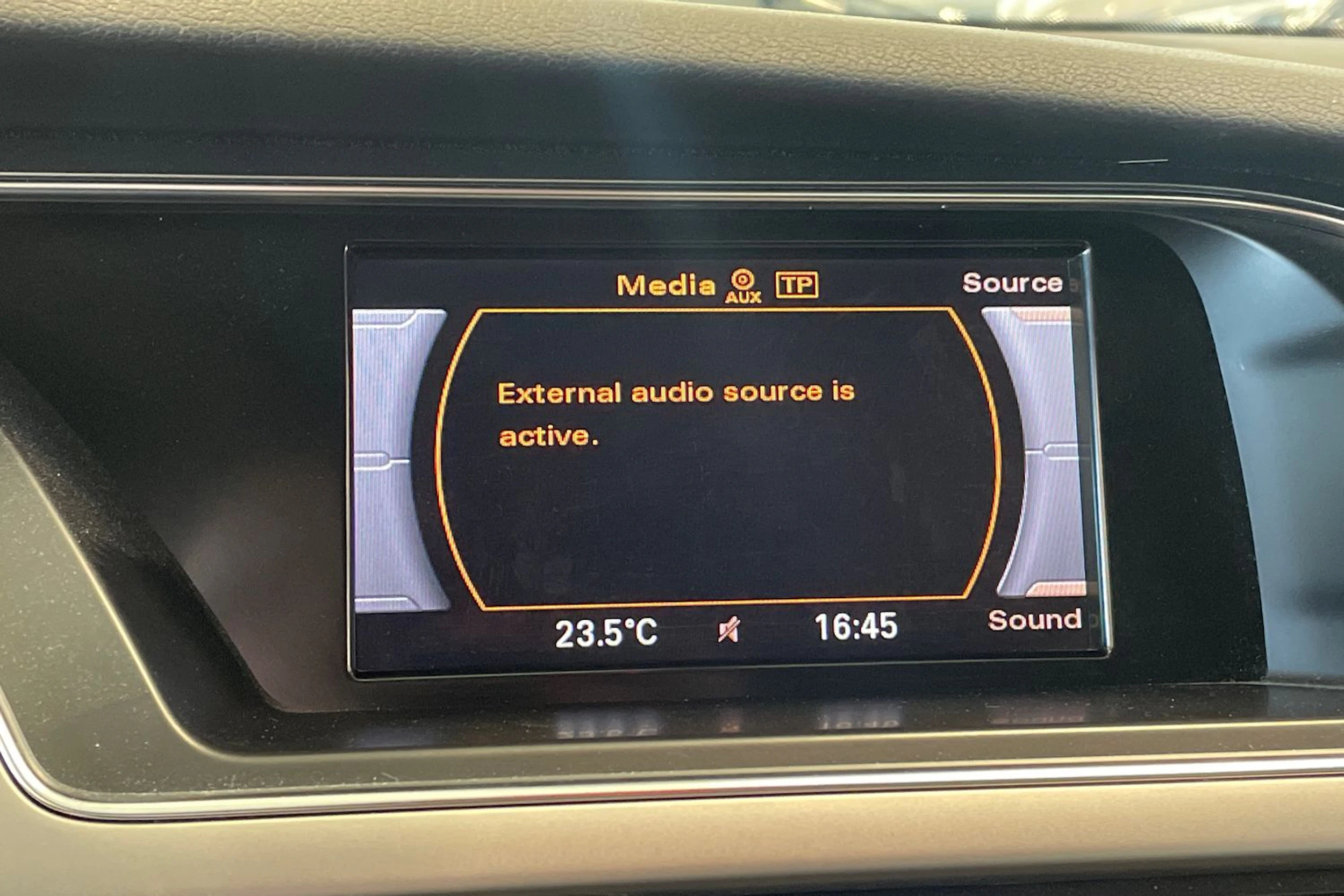 harmaa Audi A4 2012 kuva 19.