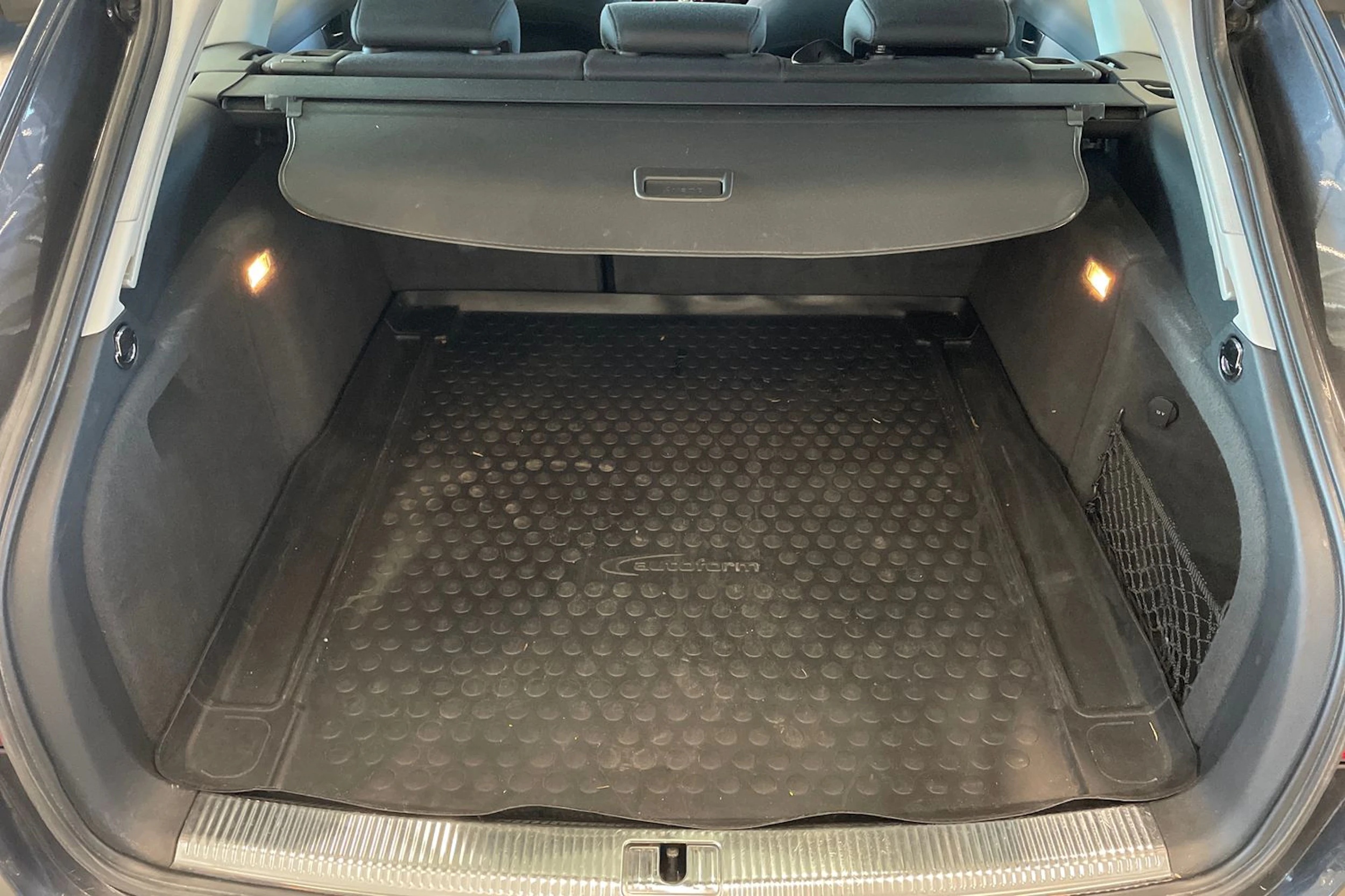 harmaa Audi A4 2012 kuva 25.