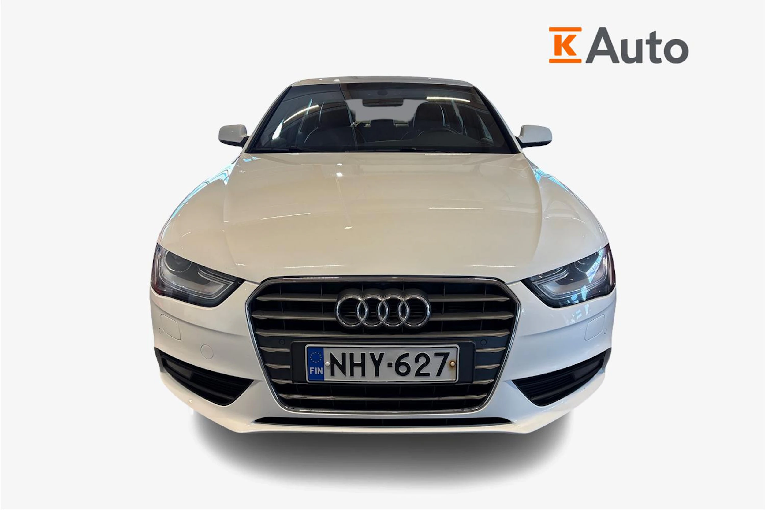 Valkoinen Audi A4 2012 kuva 4.
