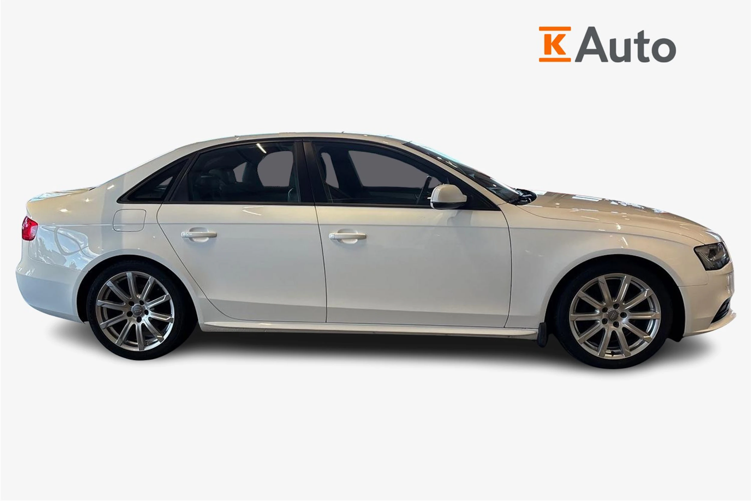 Valkoinen Audi A4 2012 kuva 5.