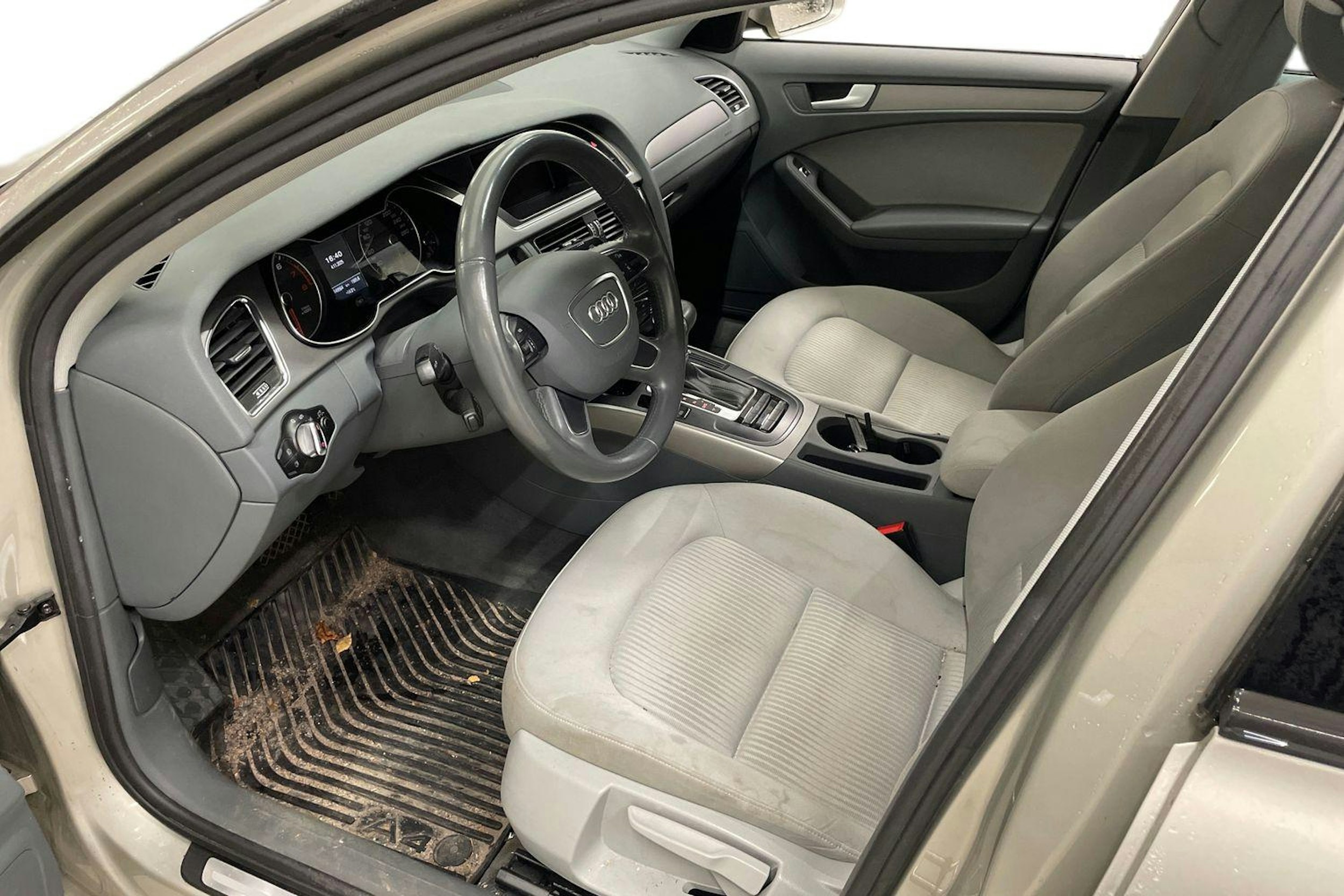 hopea Audi A4 2012 kuva 3.