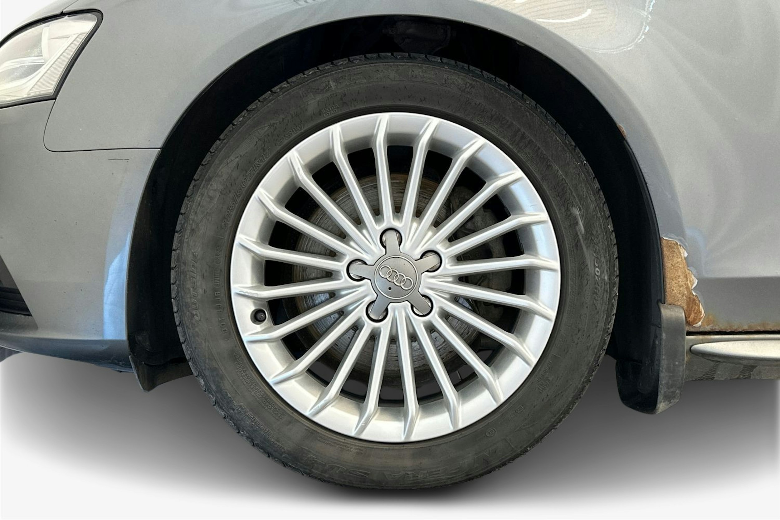 harmaa Audi A4 2012 kuva 9.