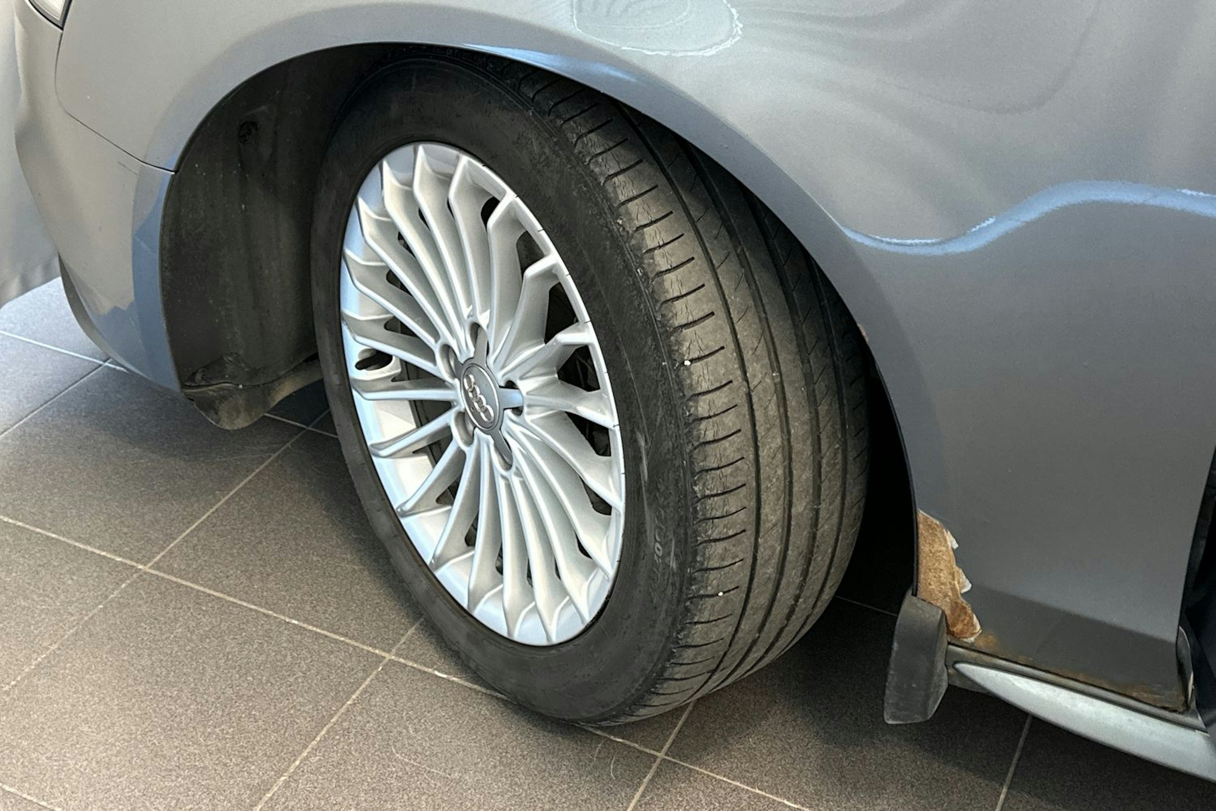 harmaa Audi A4 2012 kuva 10.