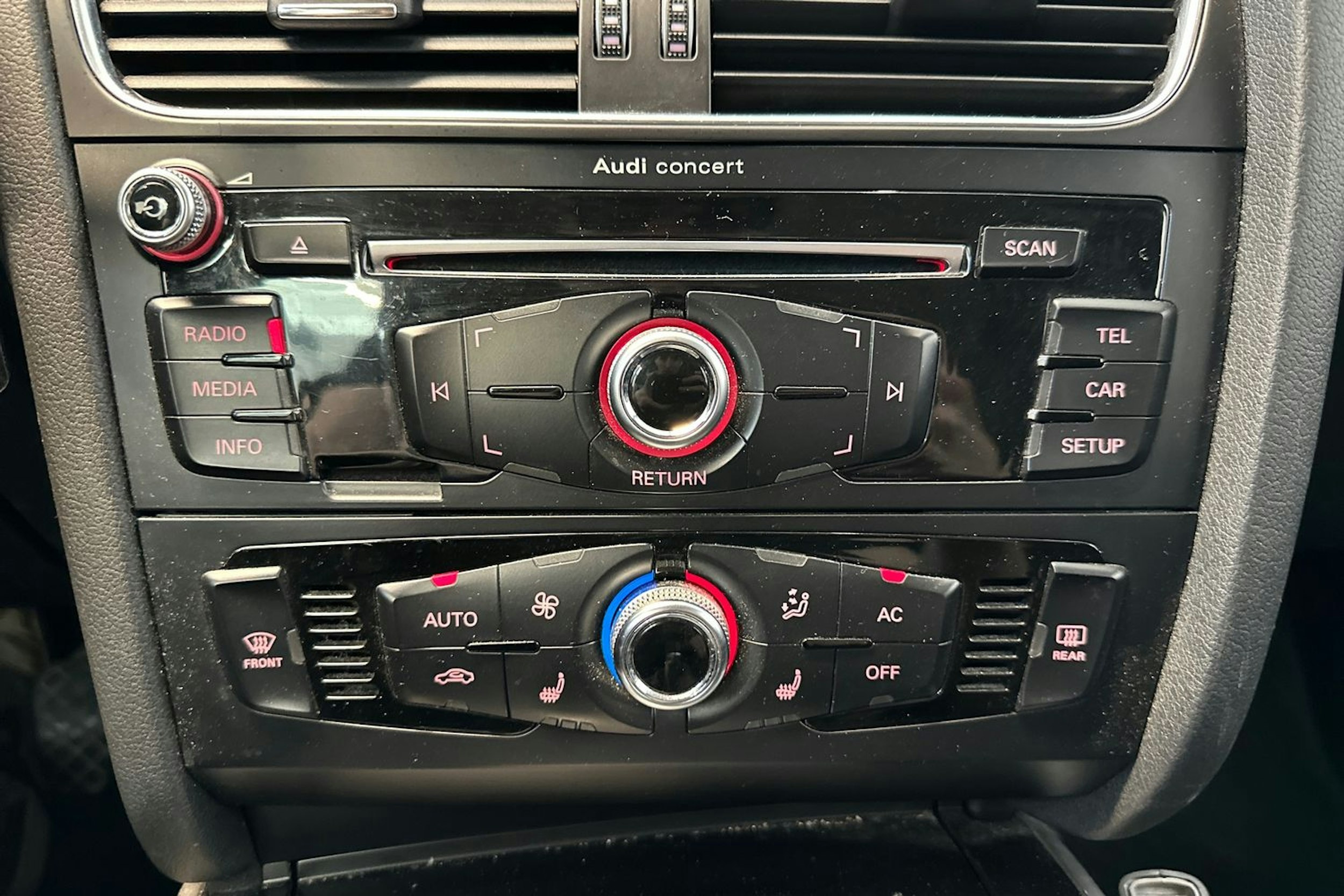 harmaa Audi A4 2012 kuva 20.
