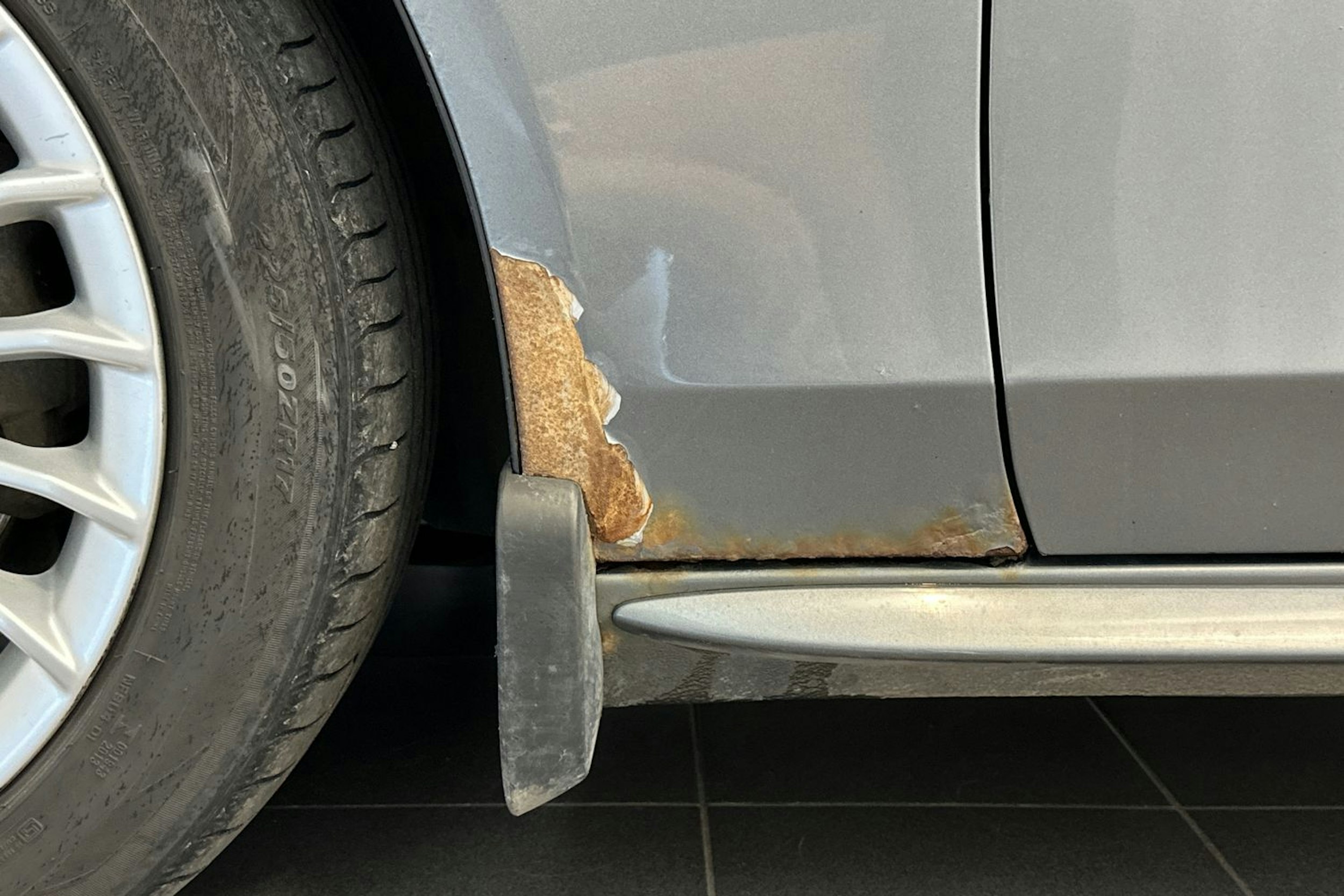 harmaa Audi A4 2012 kuva 21.
