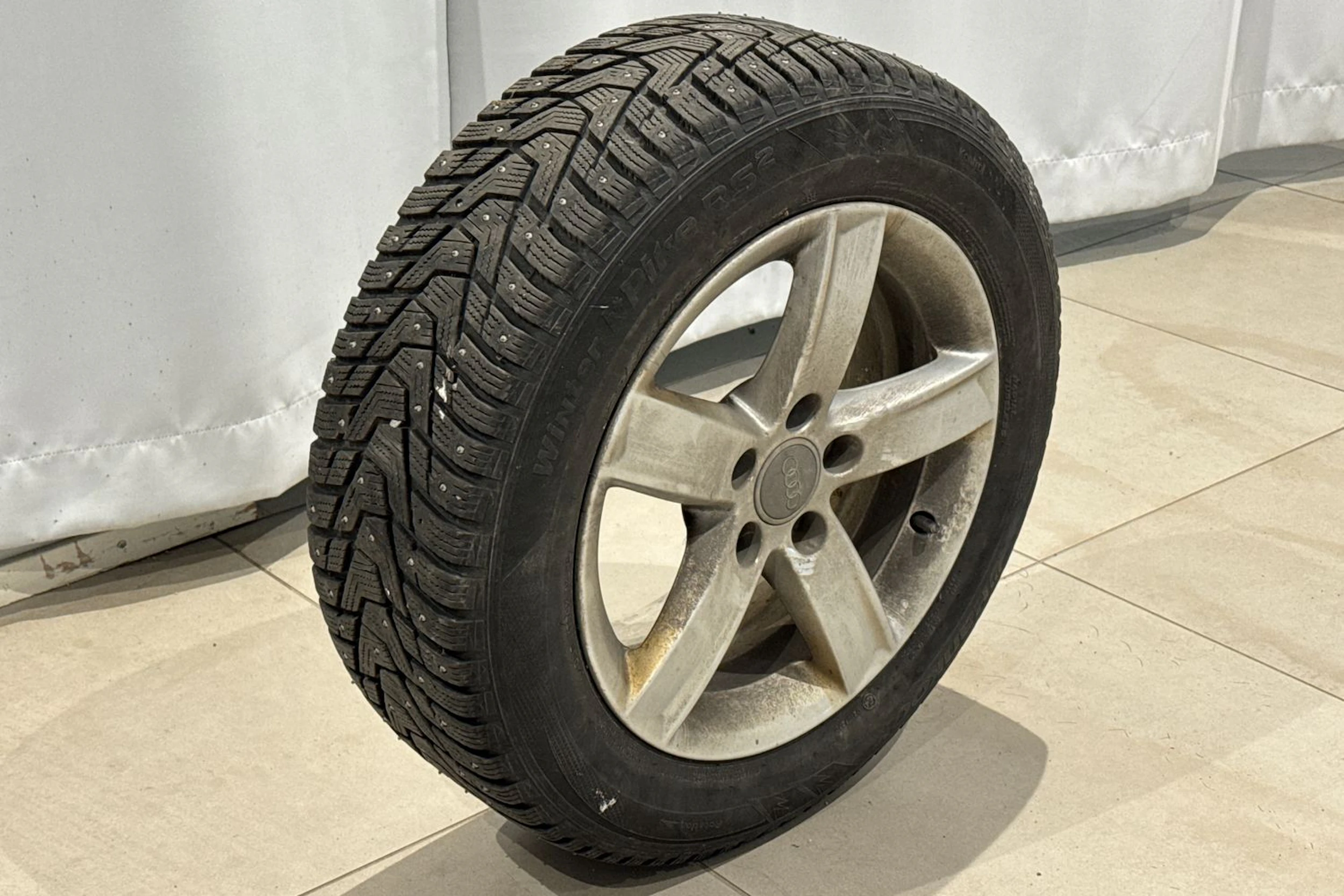 valkoinen Audi A4 2012 kuva 15.