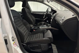 valkoinen Audi A4 2012 kuva 27.
