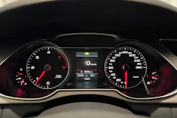 valkoinen Audi A4 2012 kuva 29.