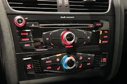 valkoinen Audi A4 2012 kuva 33.