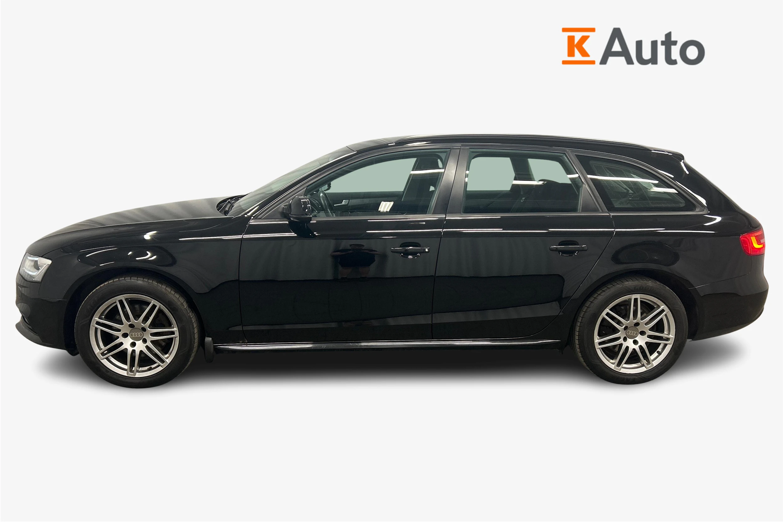 Musta Audi A4 2012 kuva 7.