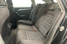 Musta Audi A4 2012 kuva 11.