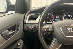 Musta Audi A4 2012 kuva 15.
