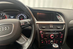 Musta Audi A4 2012 kuva 16.