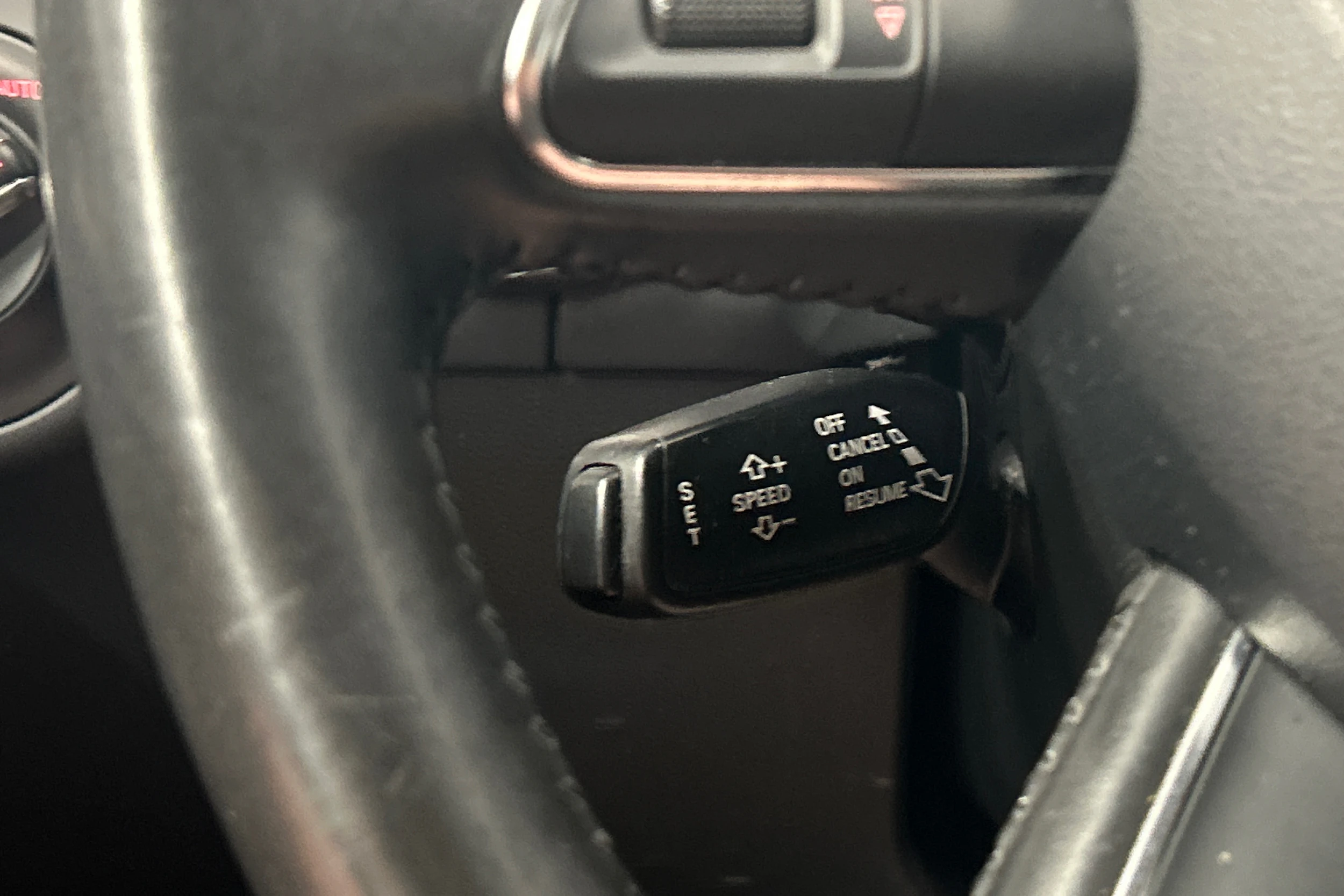 Musta Audi A4 2012 kuva 17.