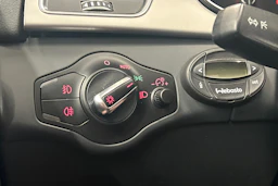 Musta Audi A4 2012 kuva 18.