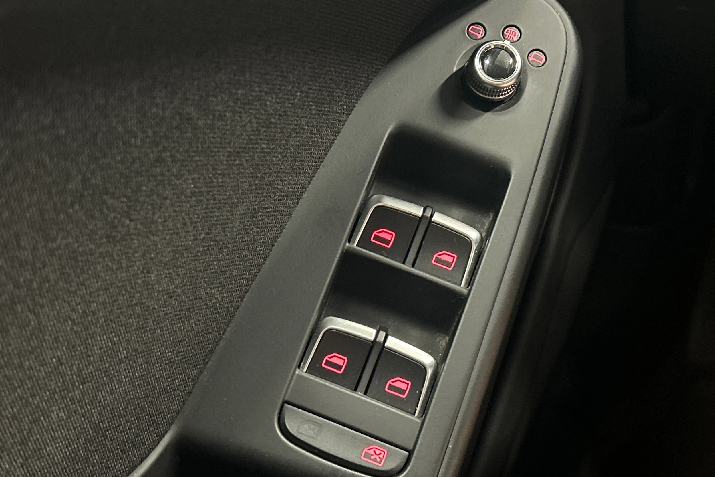 Musta Audi A4 2012 kuva 19.