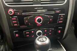 Musta Audi A4 2012 kuva 20.