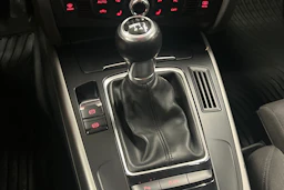 Musta Audi A4 2012 kuva 21.