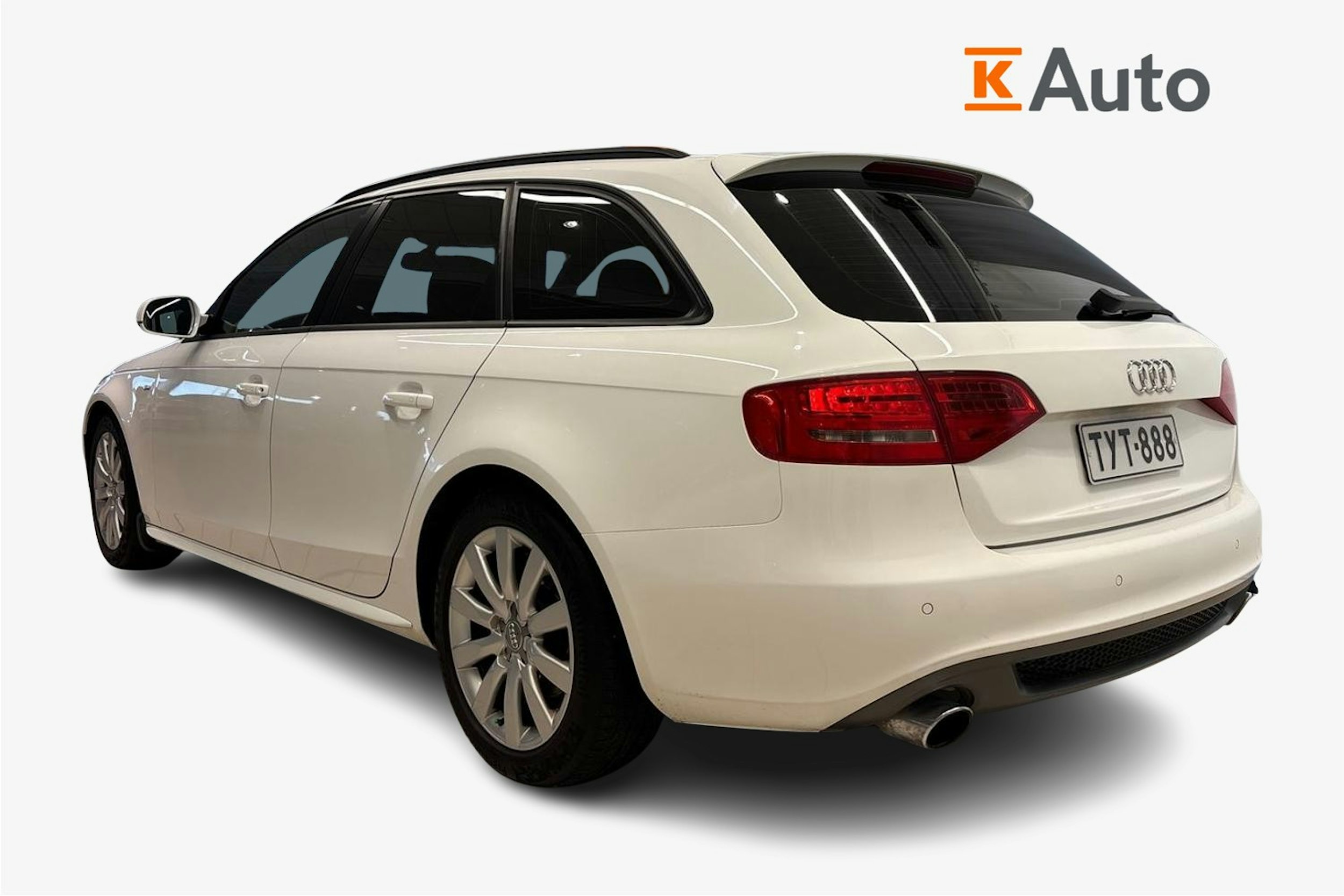 valkoinen Audi A4 2012 kuva 2.