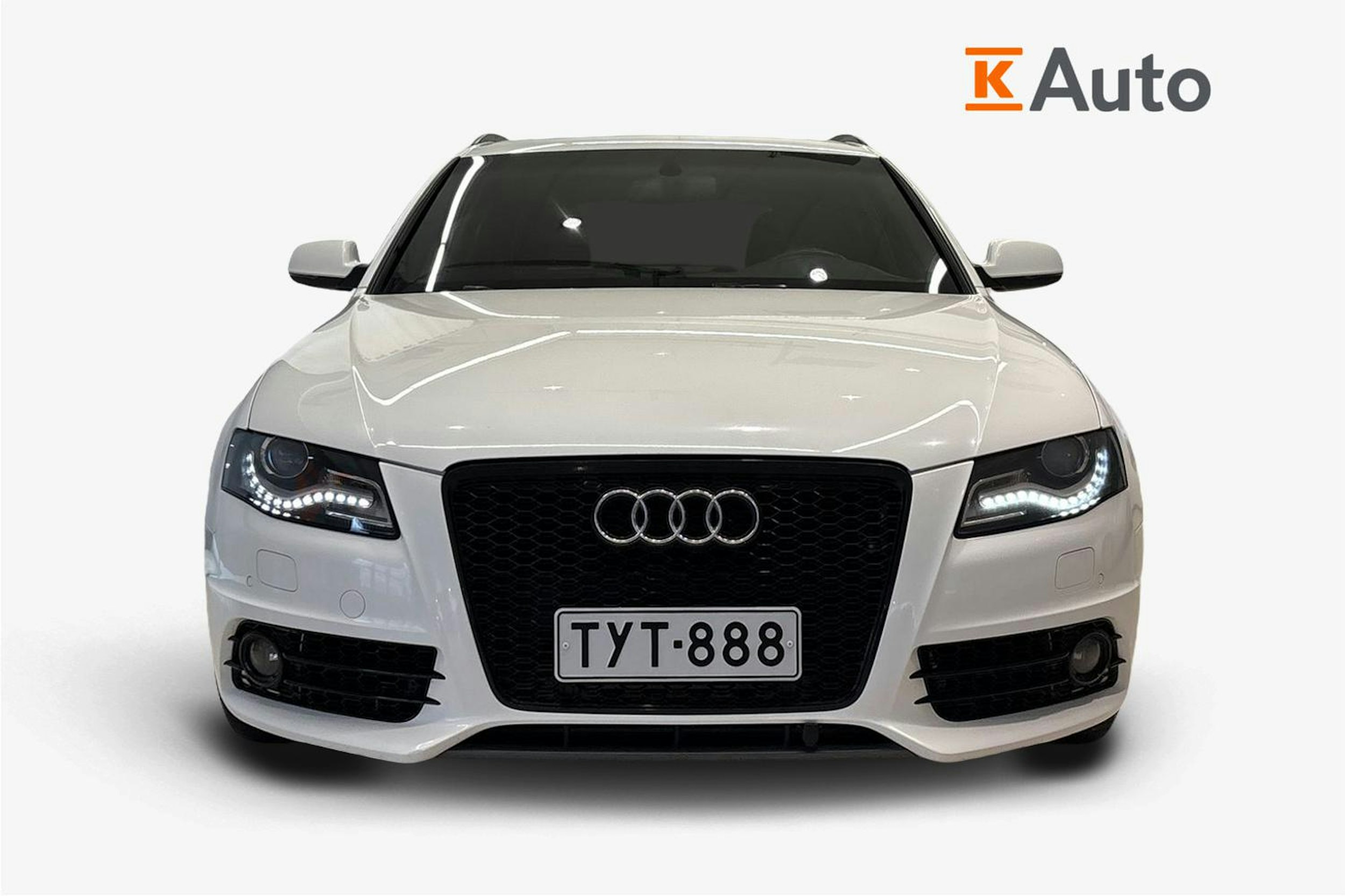 valkoinen Audi A4 2012 kuva 5.