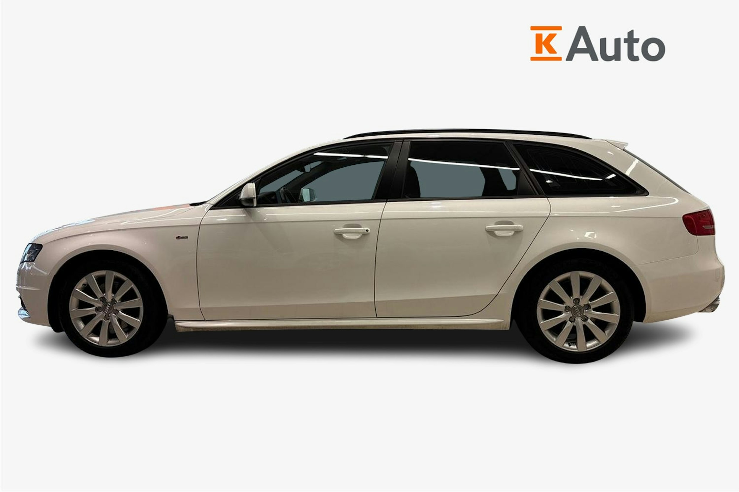 valkoinen Audi A4 2012 kuva 6.