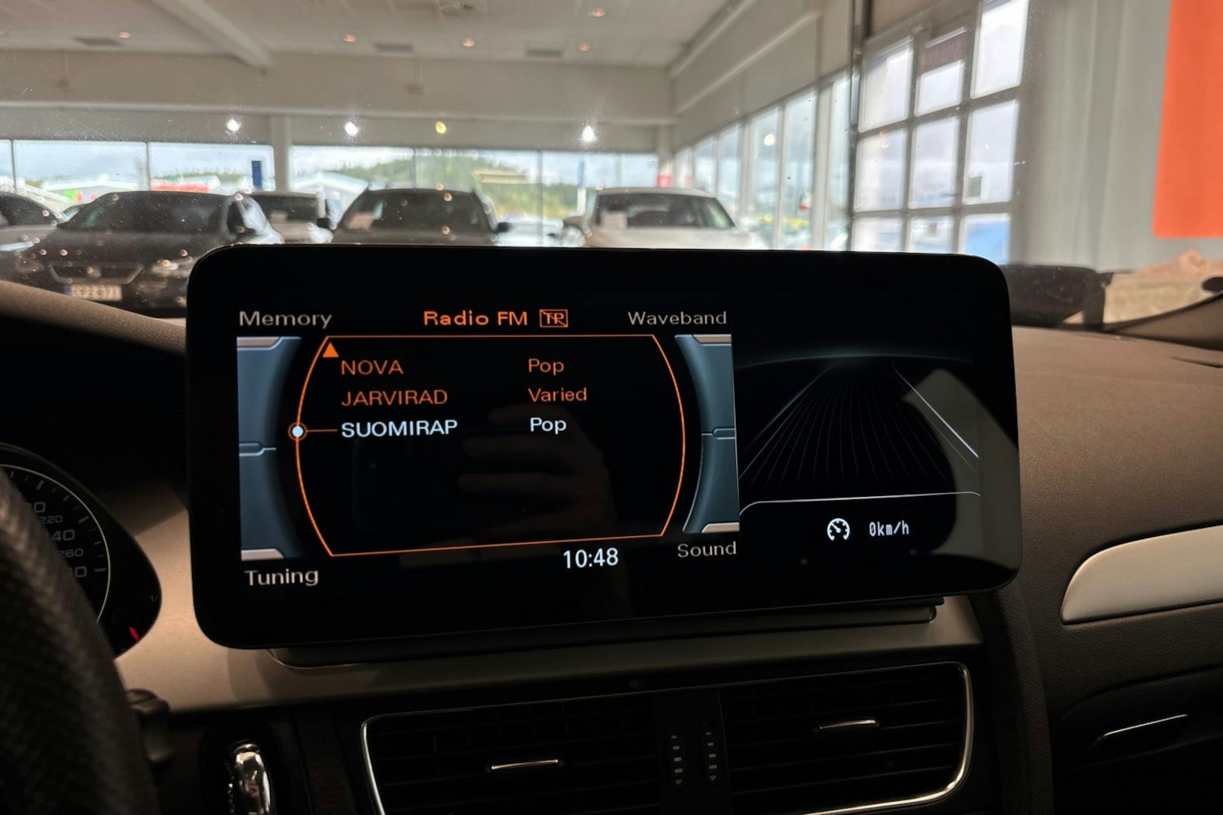 valkoinen Audi A4 2012 kuva 19.