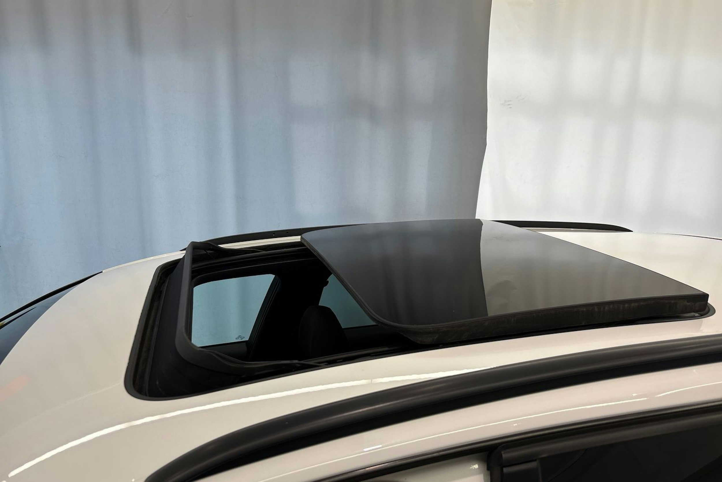 valkoinen Audi A4 2012 kuva 30.