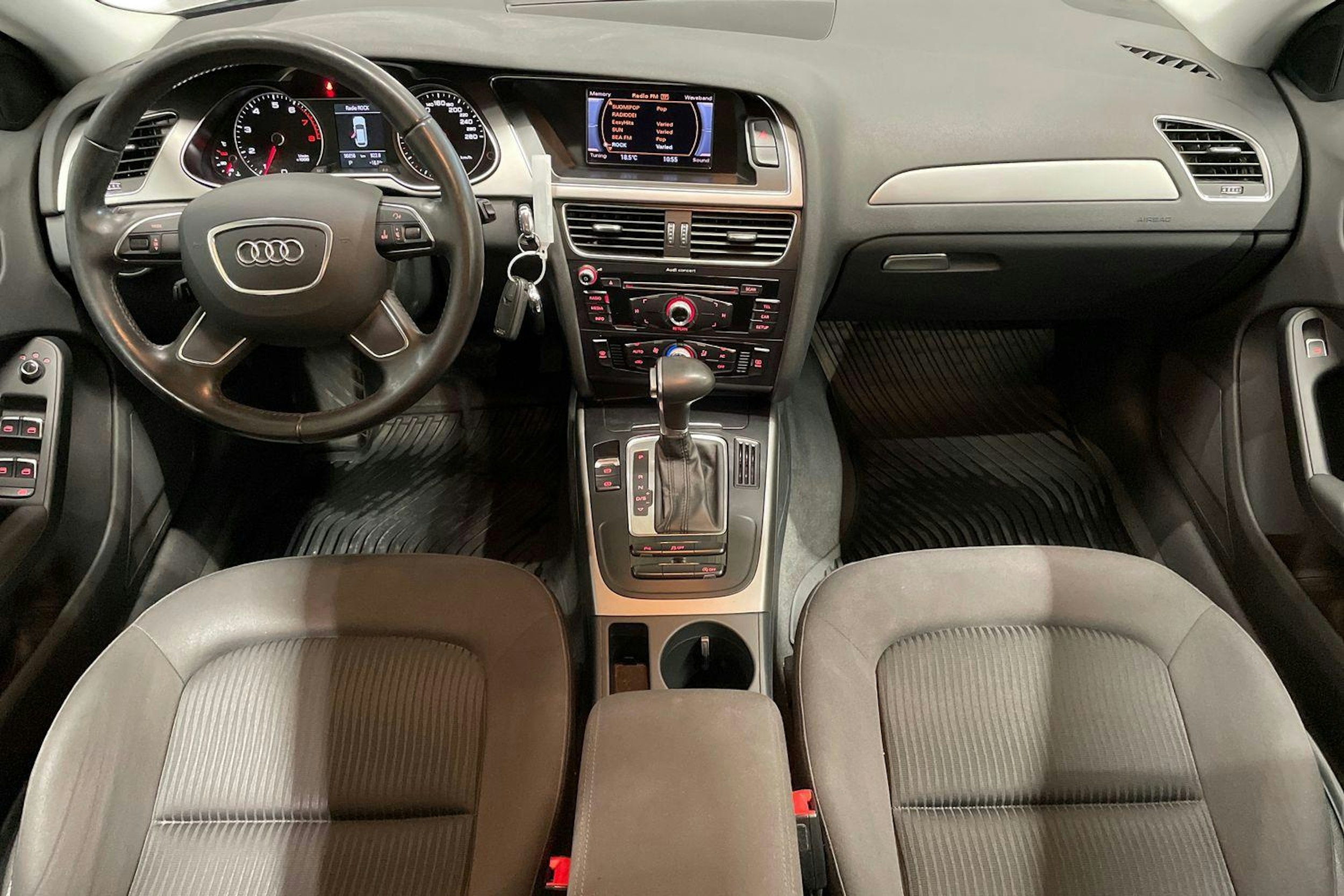 hopea Audi A4 2012 kuva 9.