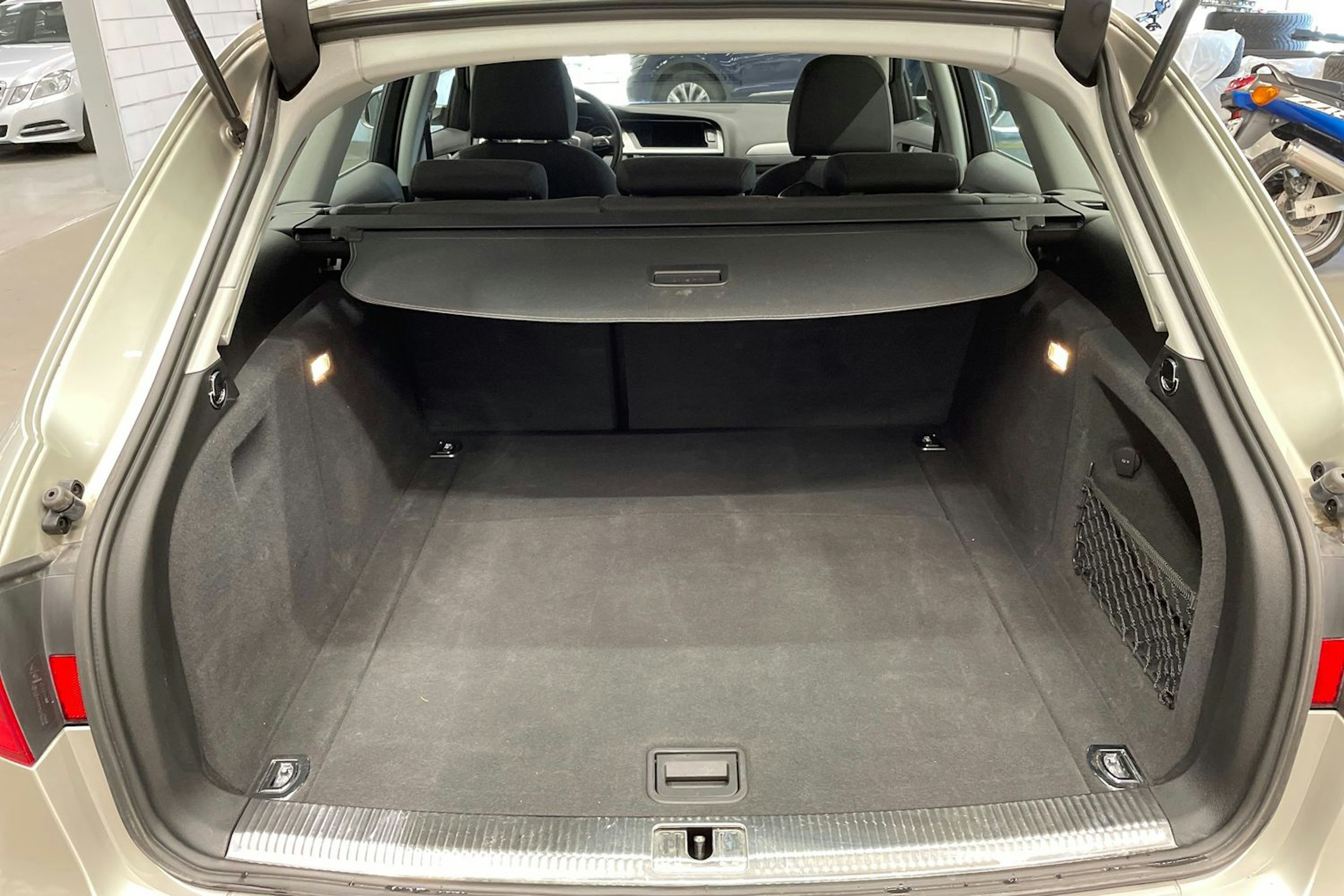 hopea Audi A4 2012 kuva 15.