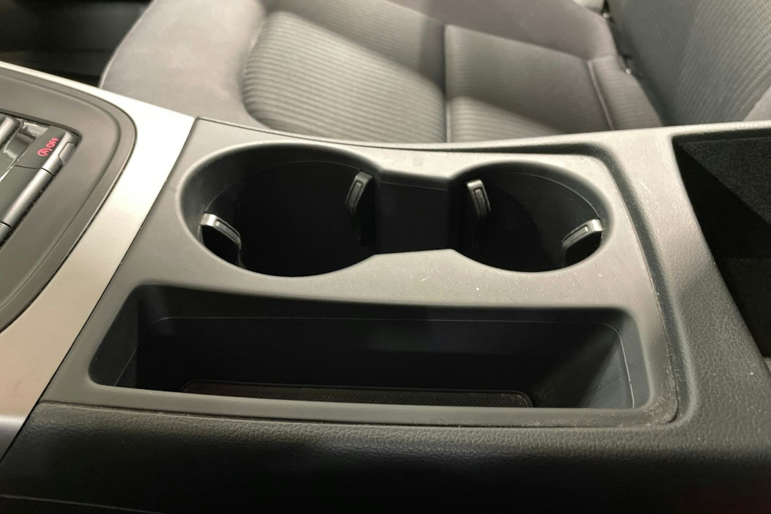 hopea Audi A4 2012 kuva 21.