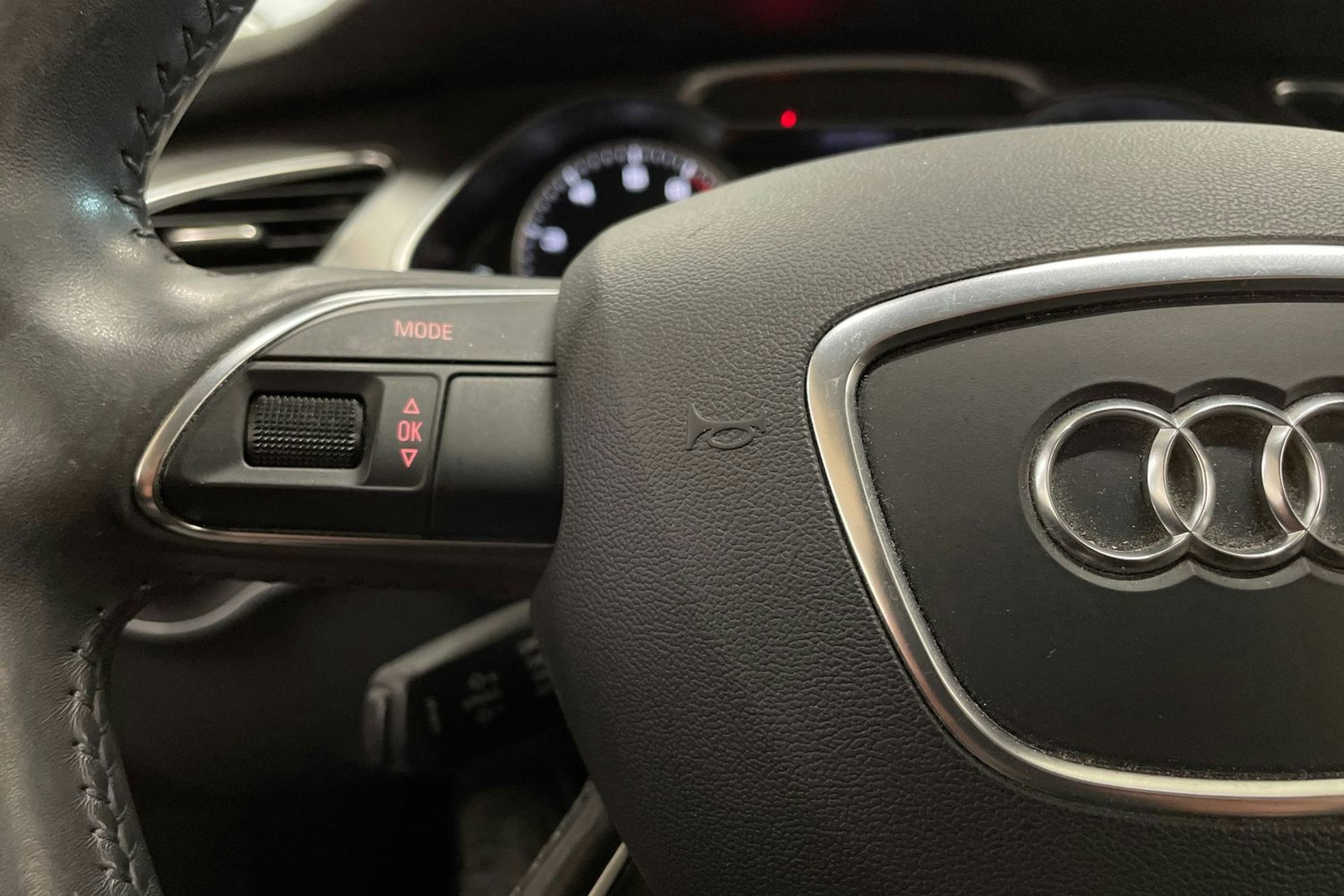 hopea Audi A4 2012 kuva 23.