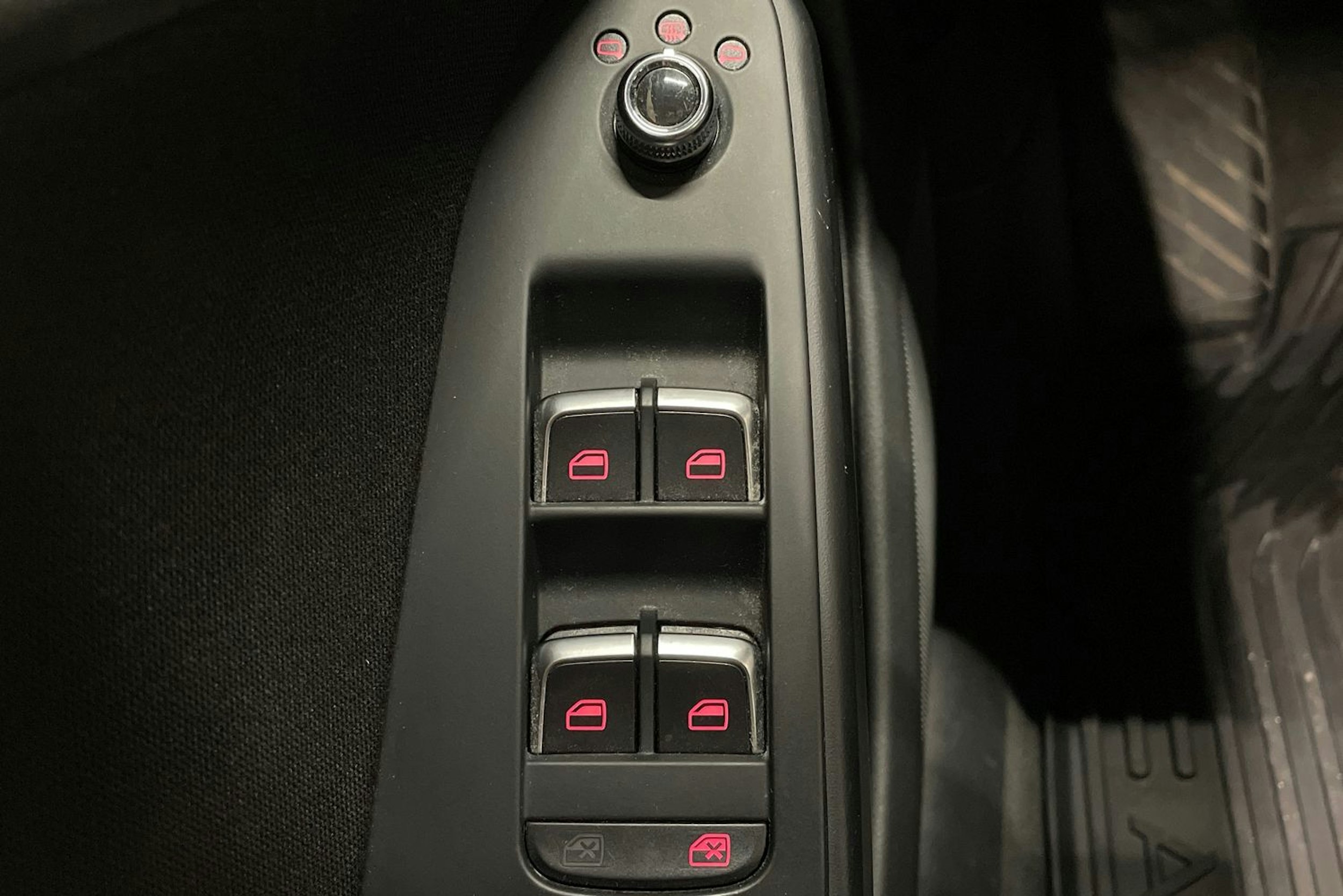 hopea Audi A4 2012 kuva 25.