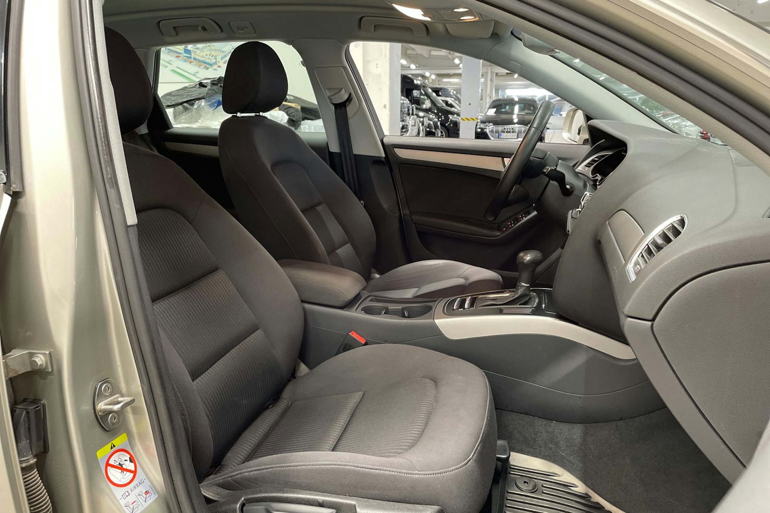 hopea Audi A4 2012 kuva 27.