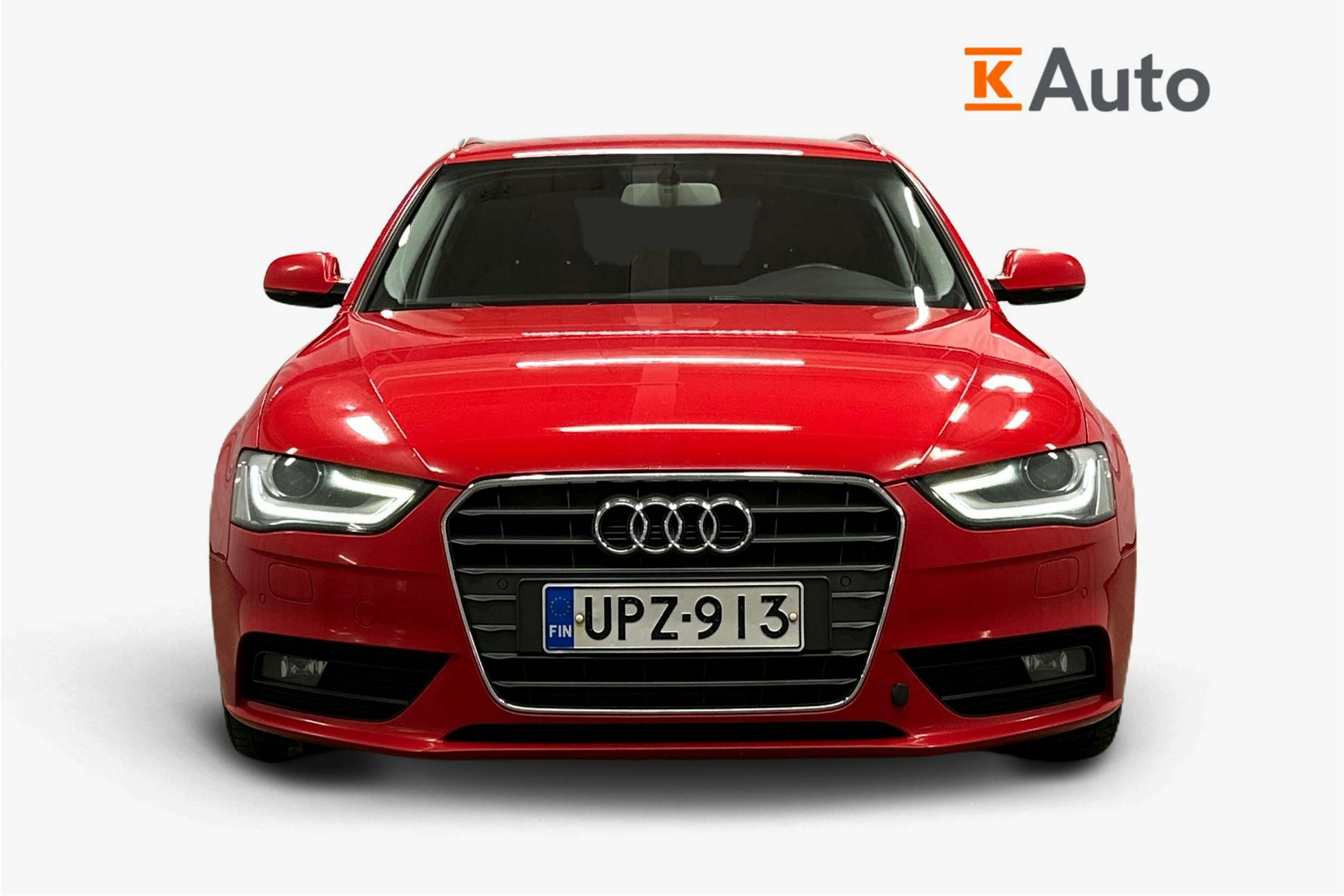 punainen Audi A4 2012 kuva 5.