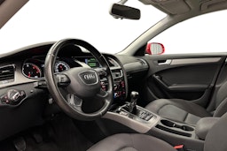 punainen Audi A4 2012 kuva 7.