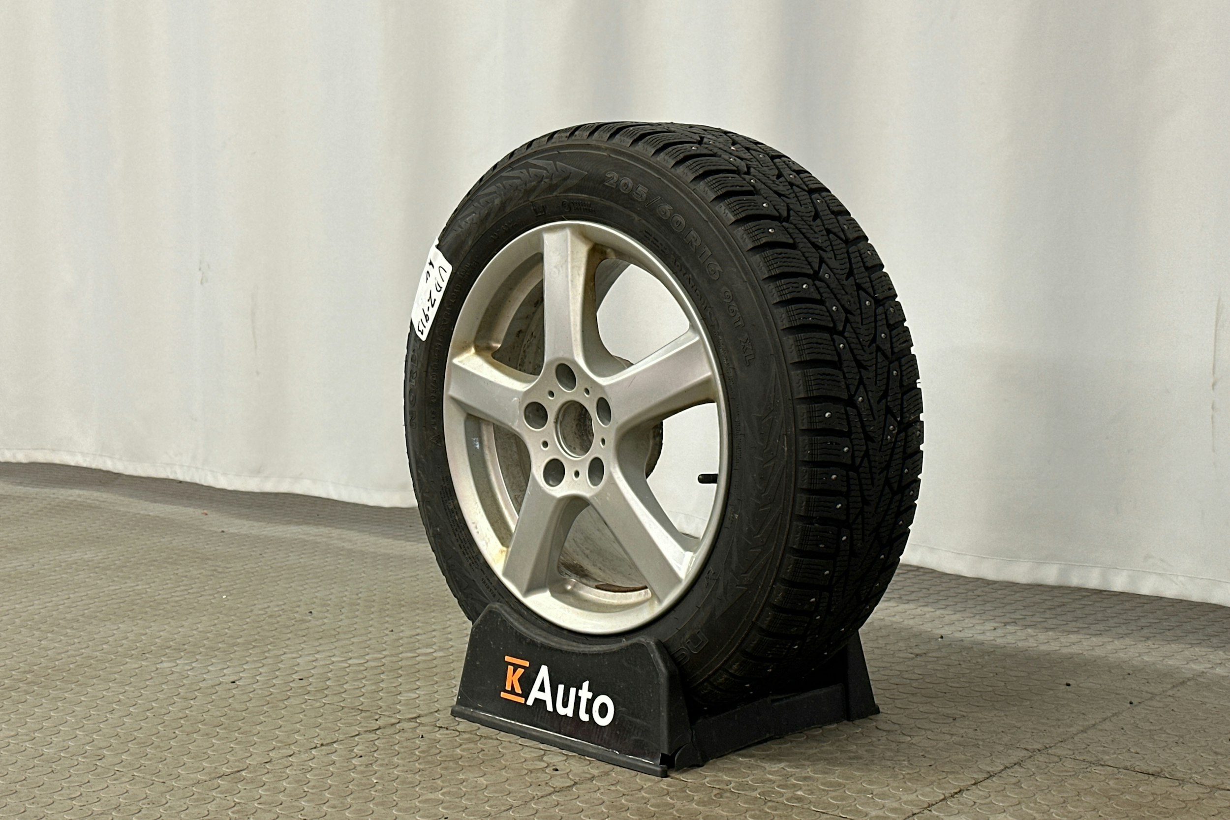 punainen Audi A4 2012 kuva 13.