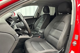 punainen Audi A4 2012 kuva 15.