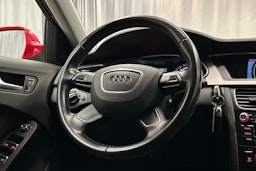 punainen Audi A4 2012 kuva 16.