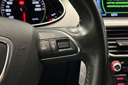 punainen Audi A4 2012 kuva 18.