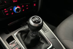 punainen Audi A4 2012 kuva 24.