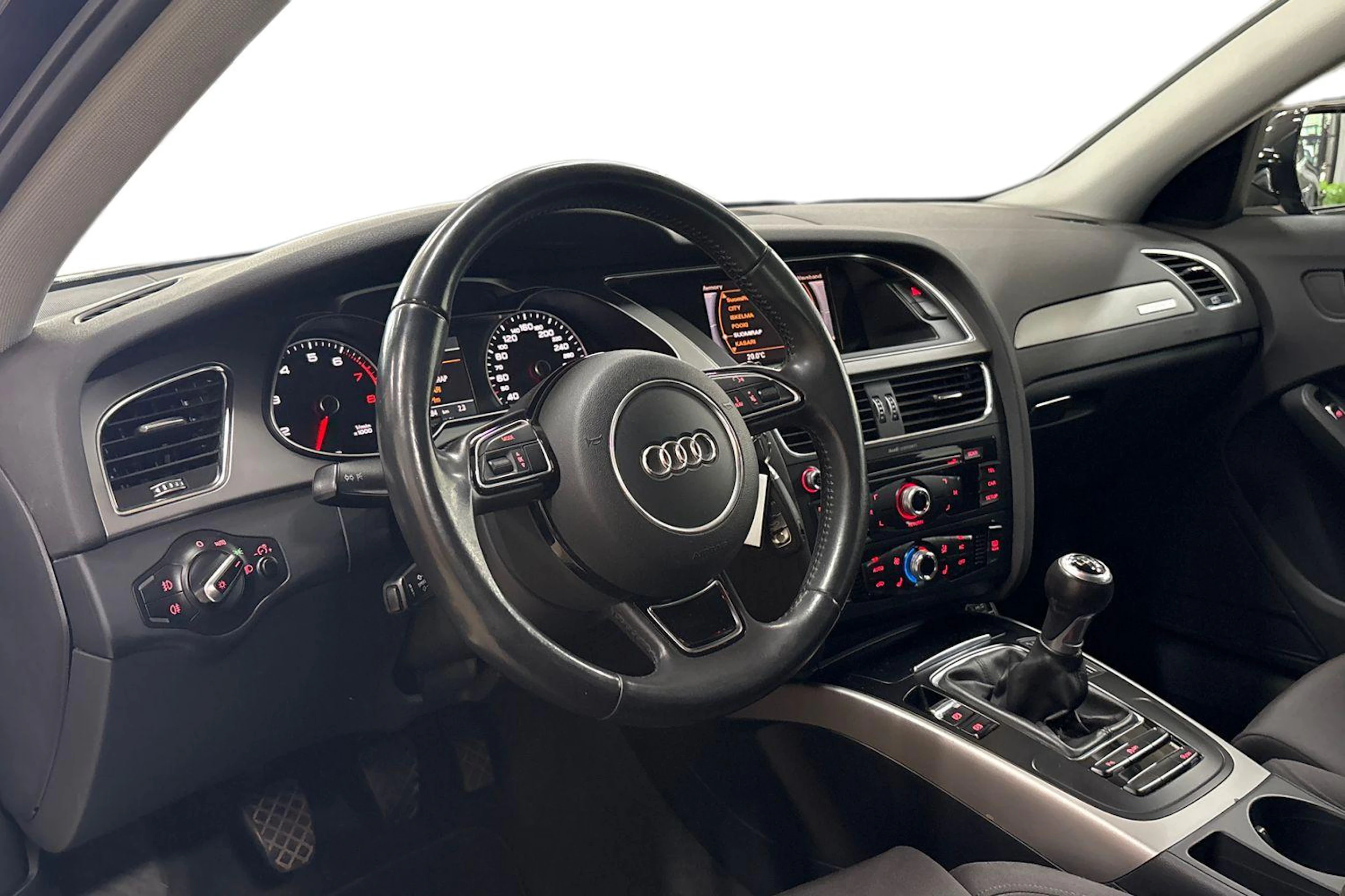 Musta Audi A4 2012 kuva 8.